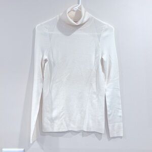 🔥ATHLETA Elegant Cream Turtleneck Sweater🔥